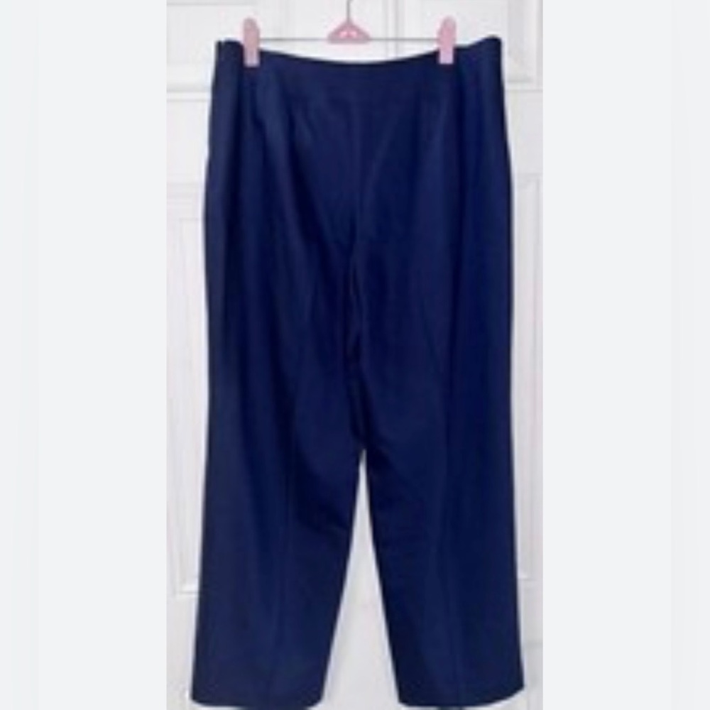22W- Aqua Blue Dress Pants with Straight-Leg Fit


0106
